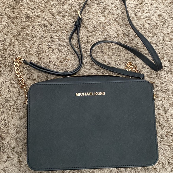 2 black Michael Kors purses - Picture 2 of 5